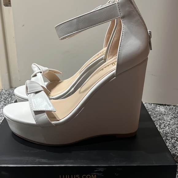 Lulus white platform wedges - Picture 2 of 5